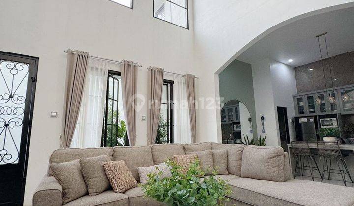 Rumah Full Furnish Posisi Hook di Villa Gunung Buring Malang 2