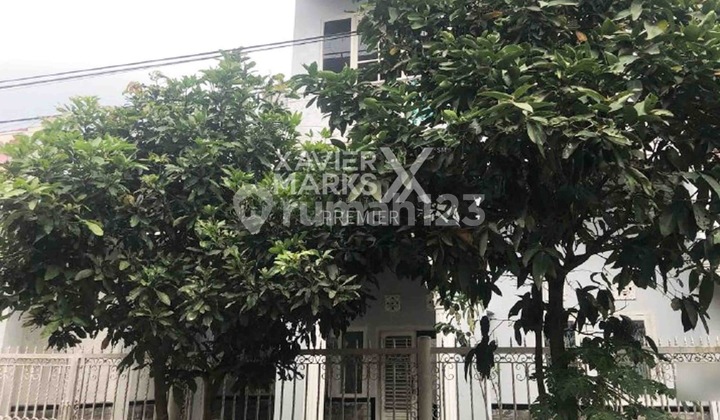 Rumah 3 Lantai One Gate System di Puncak Buring Indah Malang