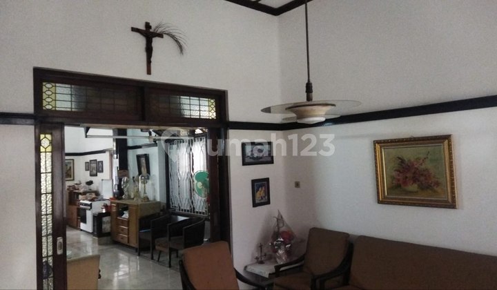 Dutch Colonial Building House on Gunung² Boulevard Street, Malang 2