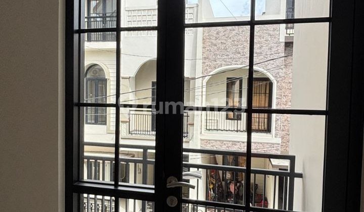 Modern Minimalist 3-Story House Ready to Occupy on Jalan Ikan Ikan, Lowokwaru, Malang City, Close to Brawijaya University 2