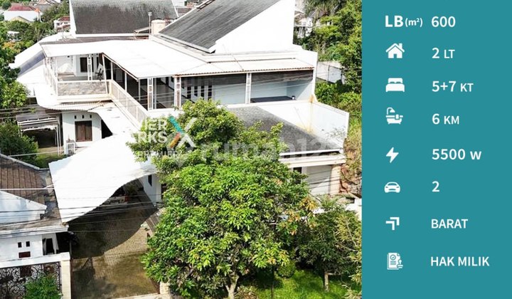 Rumah Mewah Dekat Exit Tol di Cemorokandang Malang 1