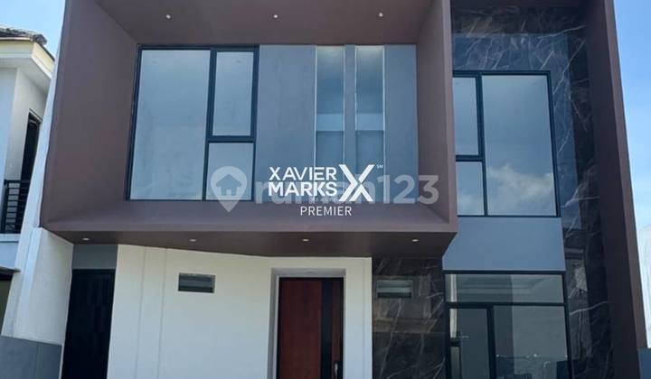 Hot Listing Rumah Woodland Citraland Surabaya Hprestige Living - 4+1 KT, Full KM Dalam, Carport 2 Mobil di Woodland Citraland Surabaya Barat