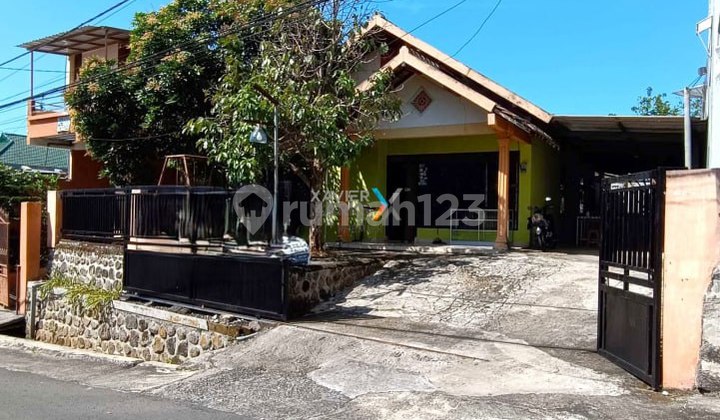 Rumah Klasik Daerah Beji, Junrejo Kota Batu Rumah Klasik Daerah Beji, Junrejo Kota Batu