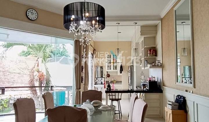 Hook House in Well-Maintained Condition on Pulau-Pulau Street, Klojen Subdistrict, Malang Municipality 2