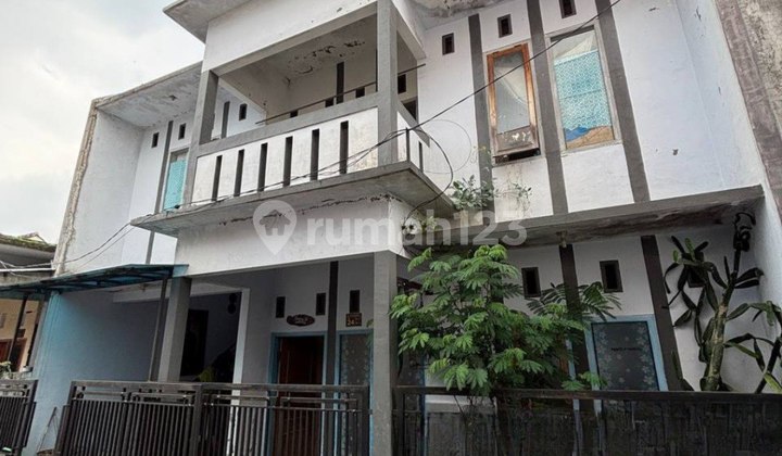 Rumah 2 Lantai di Kepuharjo Karangploso Malang