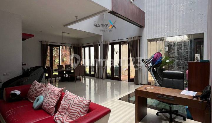 Rumah Modern Tropis di Cluster Favorit Araya Golf Boulevard Malang 2