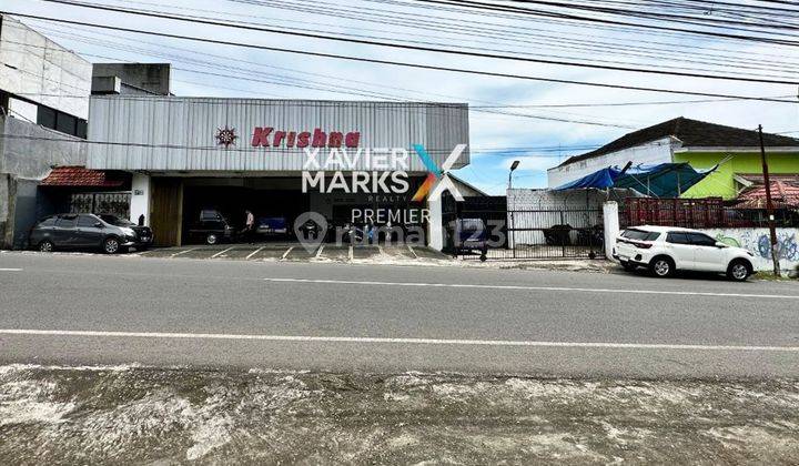 Rumah Usaha Poros di Jalan Mayjend Panjaitan Malang 1