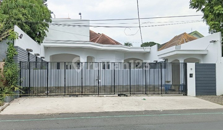 Rumah / Rumah Usaha Lokasi Tengah Kota, Bromo, Malang Rumah / Rumah Usaha Lokasi Tengah Kota, Bromo, Malang