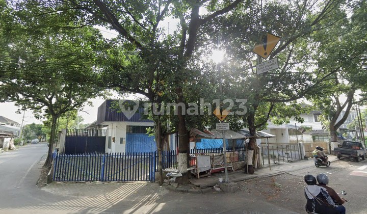 Gudang Hook, Pinggir Jalan Besar, Siap Pakai di Blimbing Kota Malang