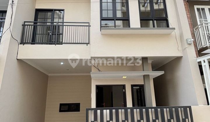 Rumah 3 Lantai Modern Minimalis Siap Huni di Jalan Ikan Ikan Lowokwaru Kota Malang Dekat dengan Ub Universitas Brawijaya Rumah 3 Lantai Modern Minimalis Siap Huni di Jalan Ikan Ikan Lowokwaru Kota Malang Dekat dengan Ub Universitas Brawijaya