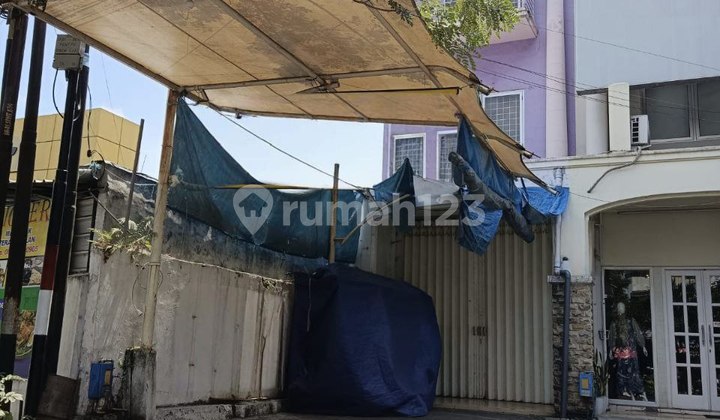 Strategic 3-Story Shop House on Soekarno-Hatta Main Road, Lowokwaru, Malang 2