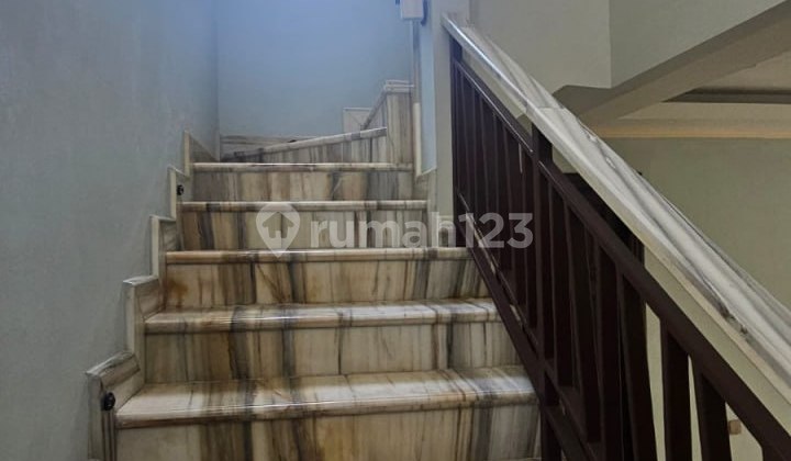 Rumah Baru 2Lt SHM Siap Huni Full Marmer di Puri Galaxi Surabaya Timur Ema 2