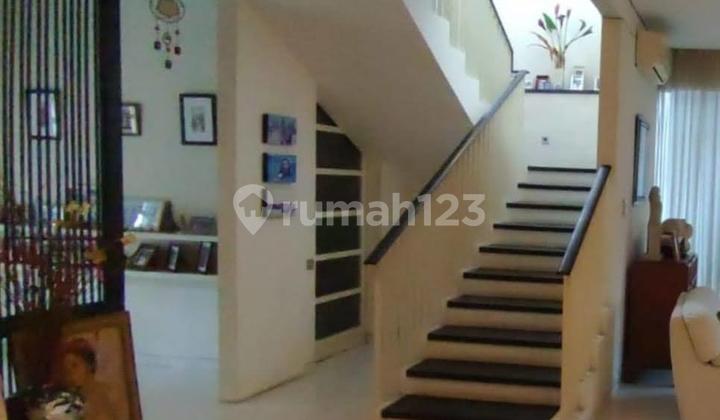 SHM House 2 Floors, Darmo Permai Junction, West Surabaya, Good Condition 250 2