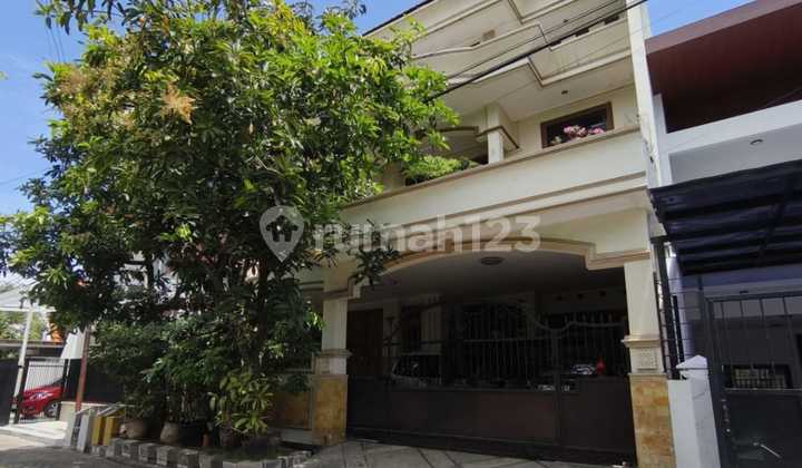 Rumah dengan Mezanine Siap Huni SHM area Manyar Surabaya Timur SAFE 90 Rumah dengan Mezanine Siap Huni SHM area Manyar Surabaya Timur SAFE 90