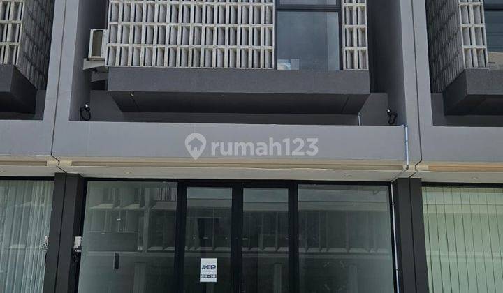 Ruko SHM dekat Bandara Juanda cuma 1 M-an Tinggal 1 unit Central Park Juanda EMA 2