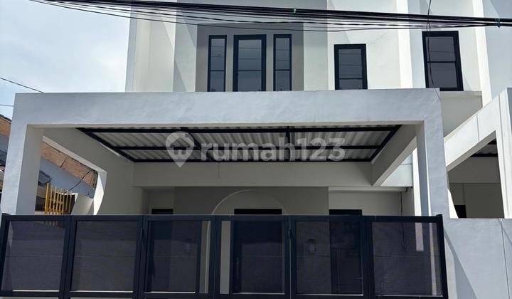 Rumah Baru 3 Lt SHM Pondok Tjandra Sidoarjo Ad 125