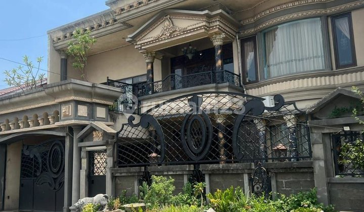 Rumah Mewah 2 LT SHM Dharmahusada Surabaya Timur Mh 101