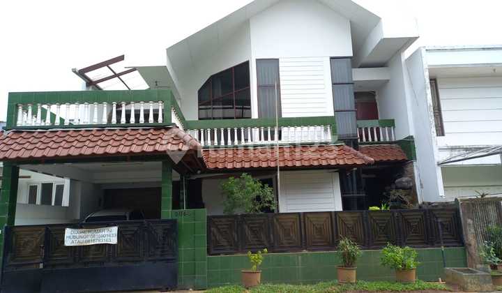 Ready-to-Occupy House in Kebon Jeruk Intercon