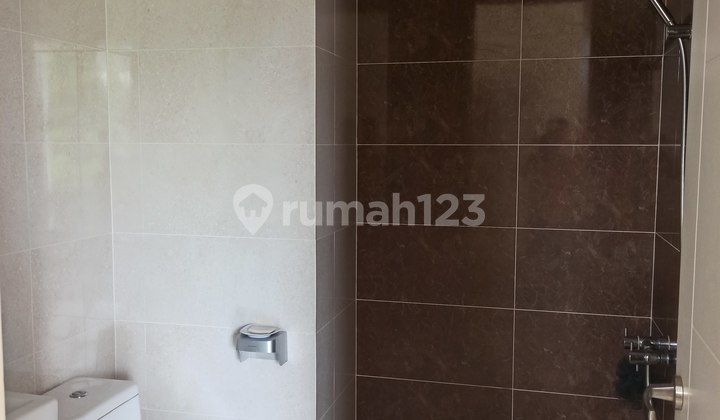 Ready to Occupy Flamingo Cluster House in Summarecon 2