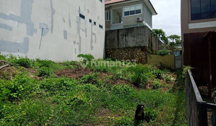 For rent a small plot of land with an area of 230 m2. Location Jl Gita Kencana Jimbaran. 1