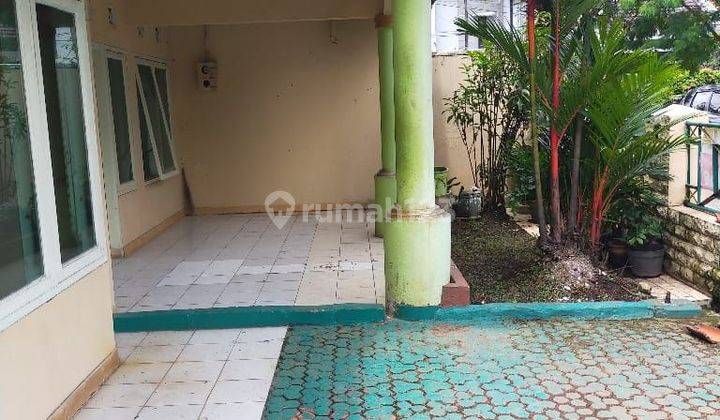 Jual rumah lama harus renovasi hitung tanah bonus bangunan jl. Ciateul tengah Bandung 1