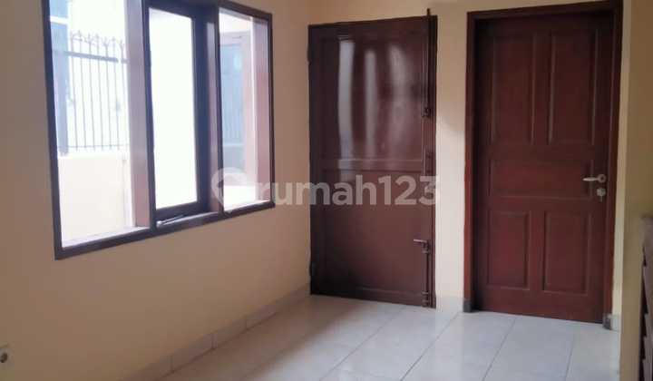 Ruko Rental on Jend Sudirman Street, Bandung