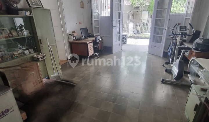 Jual Rumah Model Belanda Sayap Riau Bandung 2