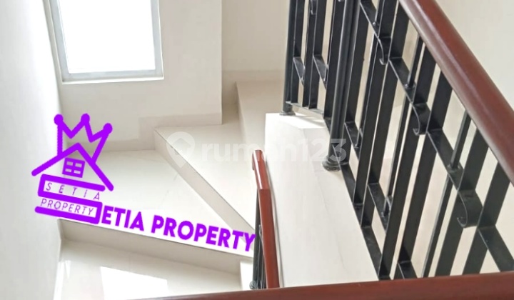 Rumah Cantik 2 Lantai, Bagus Dan Siap Huni di Legenda Wisata 7