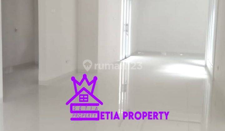 Rumah Cantik 2 Lantai, Bagus Dan Siap Huni di Legenda Wisata 15