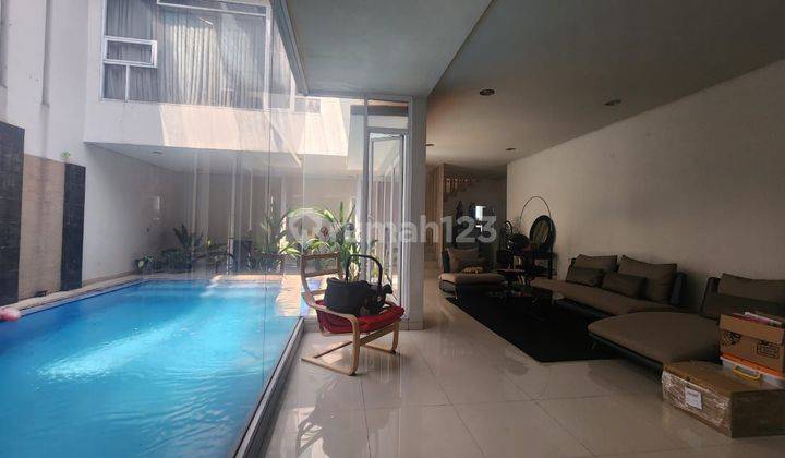 Rumah 2.5 Lantai + Kolam Renang Di Delatinos Bsd 2