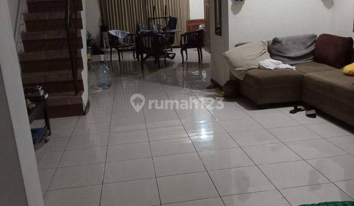 Rumah 2 lantai bagus minimalis di lokasi nyaman @Villa melati mas 2