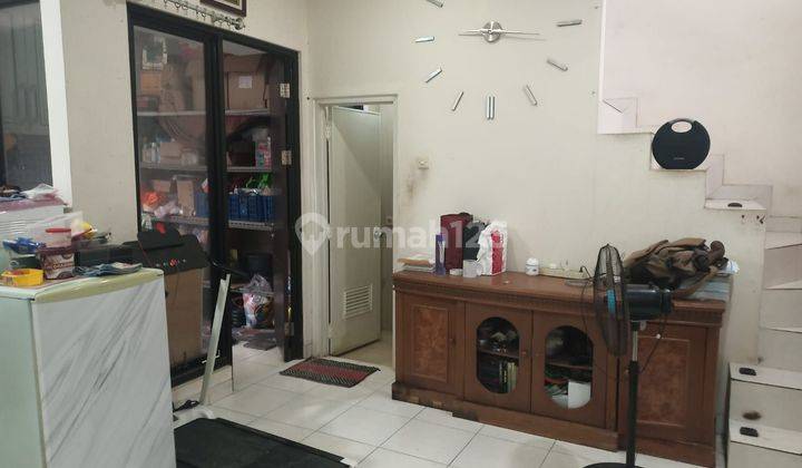 Rumah 2 lantai bagus siap huni di Regency melati mas 2