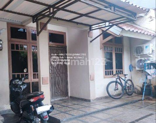 Rumah rapi siap huni di Villa melati mas 1