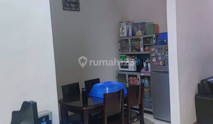 Rumah rapi siap huni di Villa melati mas 2