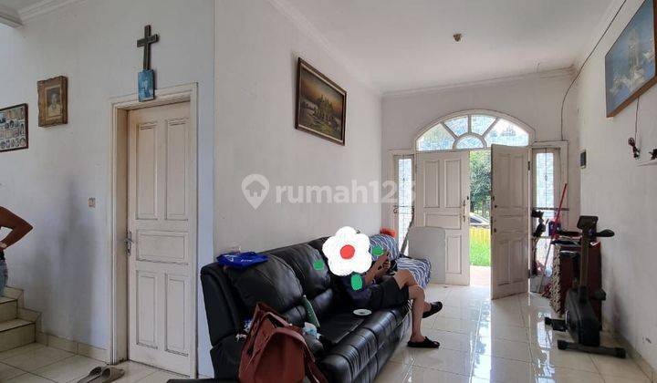 Rumah Luas 2 Lantai  Di Lokasi Favorite 2