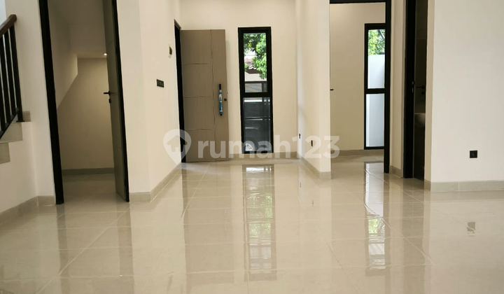 Rumah Baru Gress 2 Lantai Semi Furnished