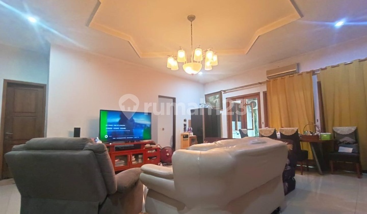 Rumah Luas Di Lokasi Nyaman @ Villa Melati Mas 2