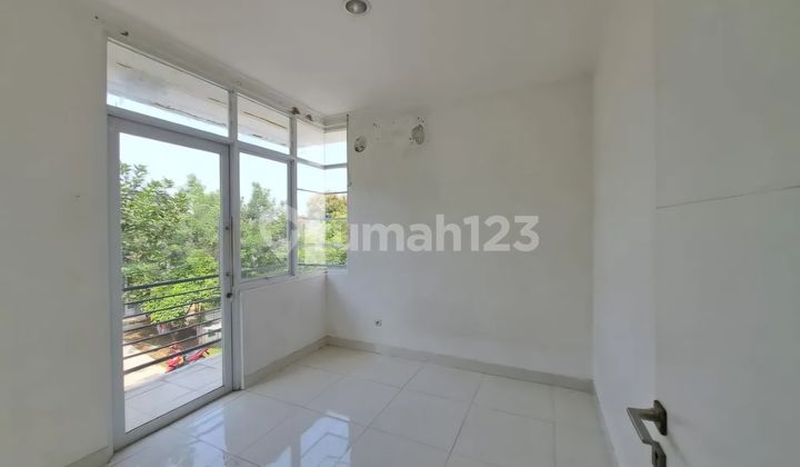 Rumah 2 Lantai Di Serpong Natura City, Bogor 2