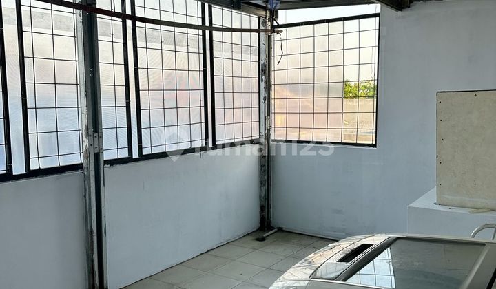 2.5-Story House in Magnolia Park 3, Cipondoh Tangerang 2