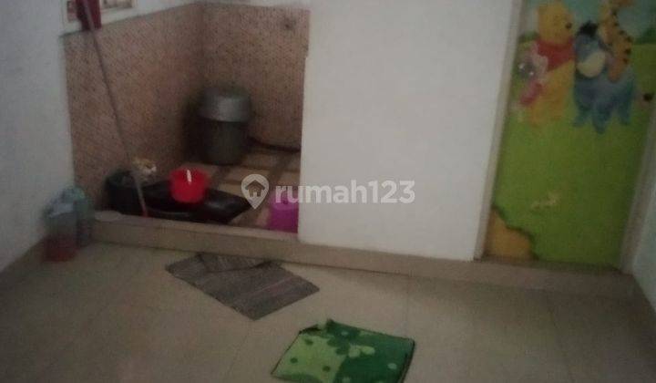kamar mandi rumah 3 lantai di grand