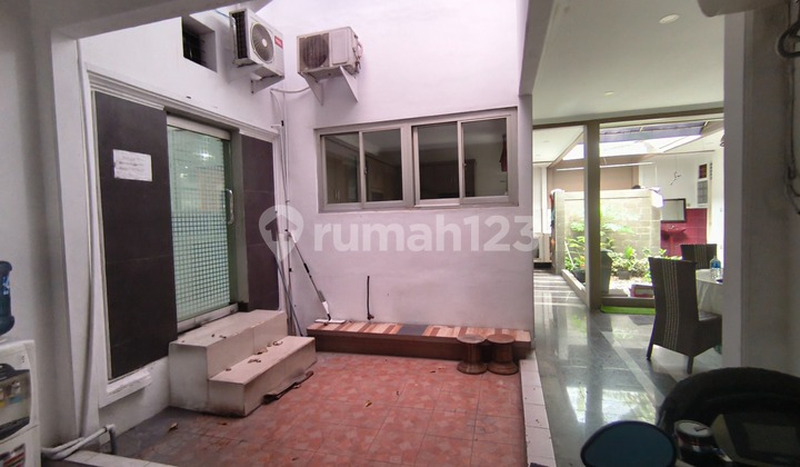 Gayungsari Barat Dekat Masjid Agung Surabaya 2