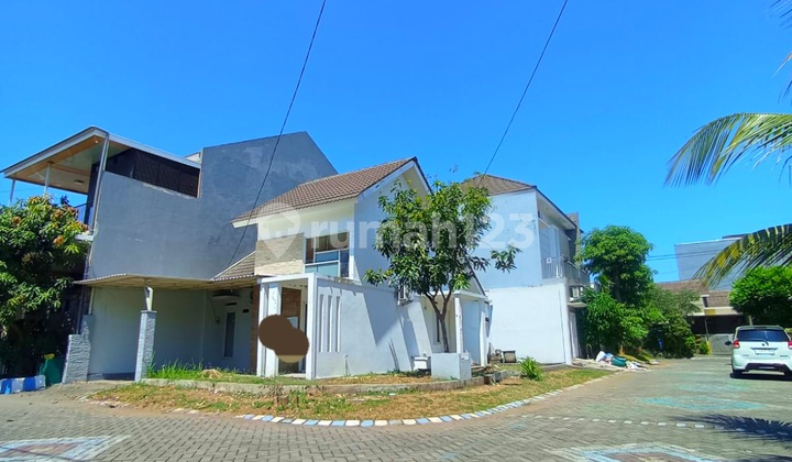 Affordable Hook House in Puri Surya Valencia Garden 2