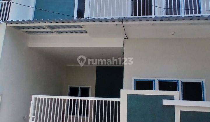 Rumah Baru Ready Siap Huni 2 Lantai Jakarta Timur  1