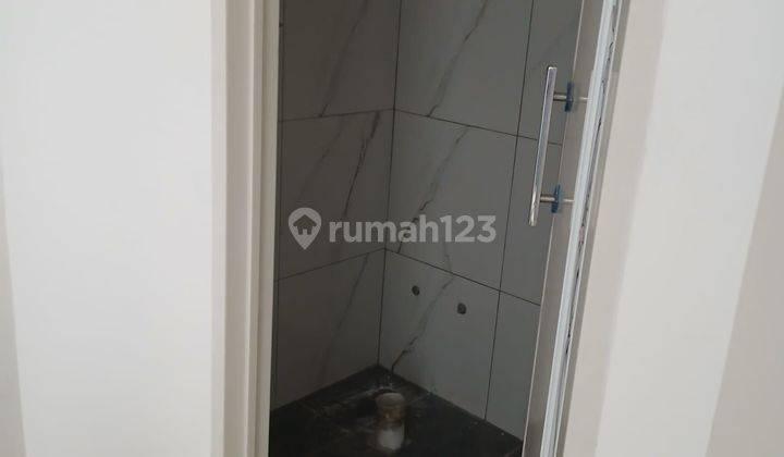 Rumah Baru Ready Siap Huni 2 Lantai Jakarta Timur  2