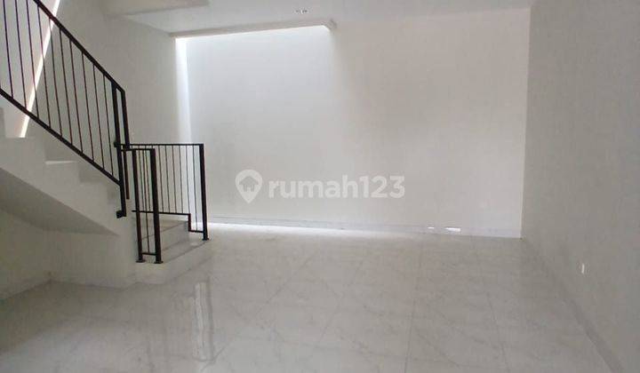 Rumah Baru 2 Lantai Ready Stok Dekat Toll  2