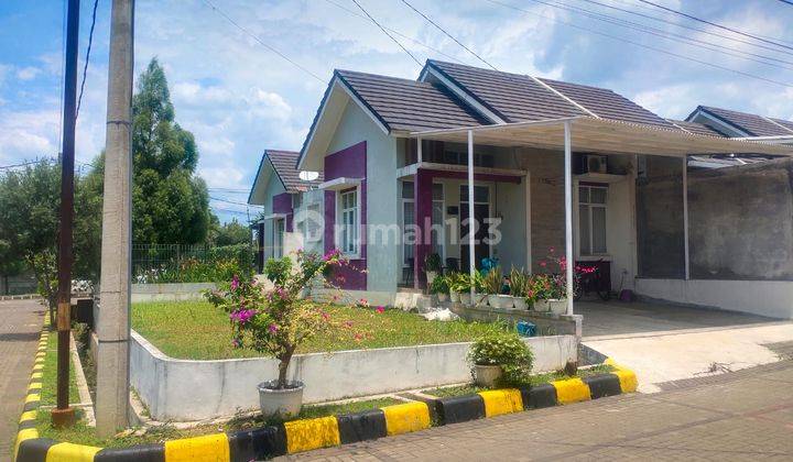 Rumah Tanah Hook di Bukit Cimanggu City Bogor 1