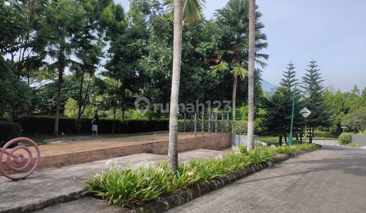 Rumah Hadap Taman View Gunung di Rancamaya Golf Estate Bogor 2