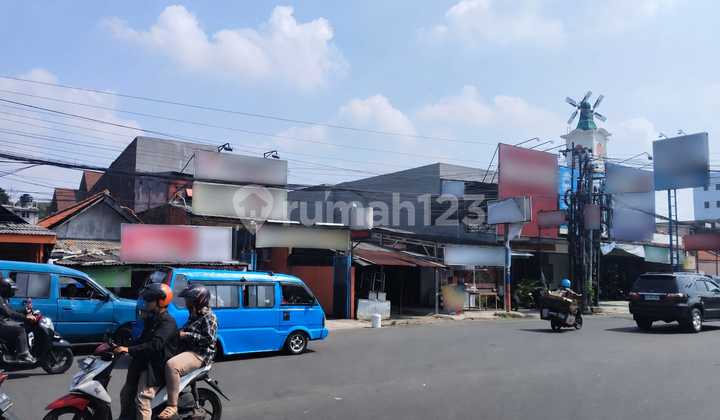 2-Story Shop House in a Crowded Area at Simpangan, Depok, West Java 1