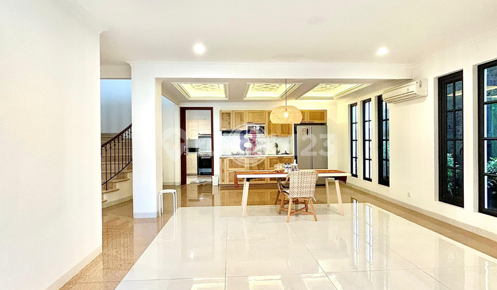 Rumah American Classic di Puri Bintaro Sektor 9 dengan Rooftop