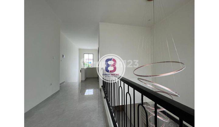 Rumah Dijual dekat Pasar Modern di Bintaro Jaya  2